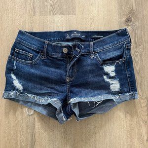 Hollister Low-Rise Short Shorts - Size 5 (w27)
